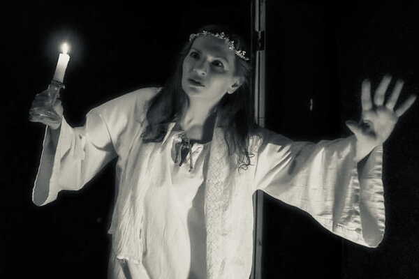 Фотография перформанса «Одержимый Петербург»