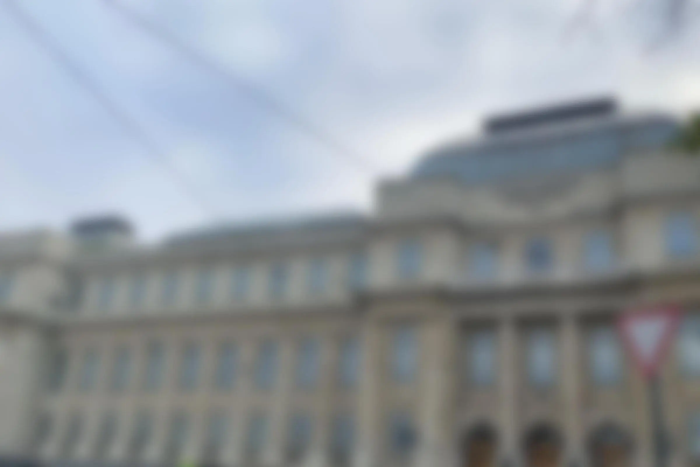 Откройте двери в мир квестов!