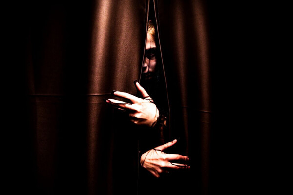 Фотография перформанса «Пиковая дама»