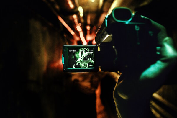 Фотография перформанса «Лечебница Маунт-Мэссив»