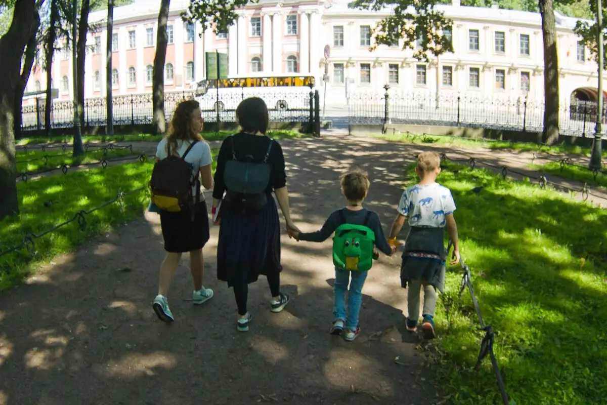 Откройте двери в мир квестов!