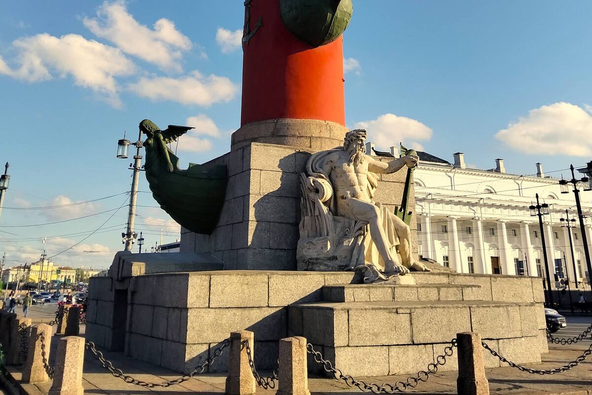 Фотография городского квеста Символы и тайны Васильевского острова от компании Маршрут построен (Фото 4)