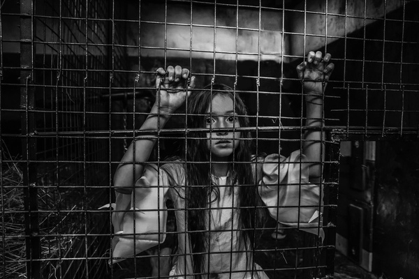 Фотография перформанса «Мертвые души»