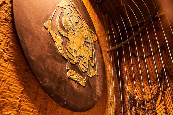 Фотография перформанса «Форт Боярд»