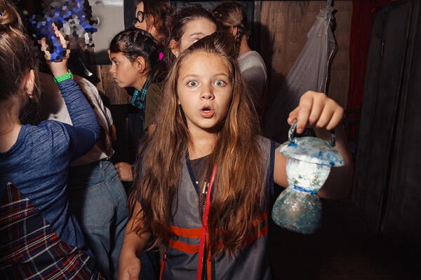 Фотография перформанса «Охотники за привидениями»